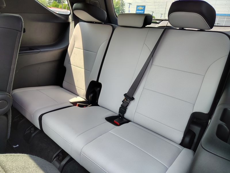 Used 2025 Chevrolet Traverse SUV