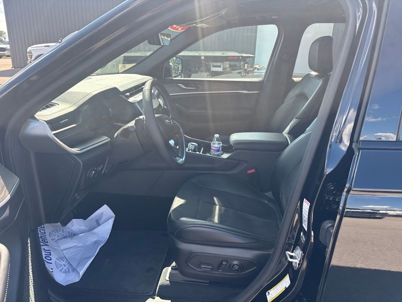 Used 2026 Jeep Grand Cherokee SUV