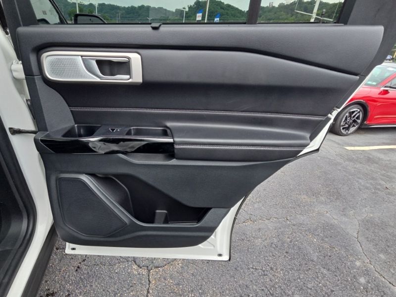 Used 2024 Ford Explorer SUV