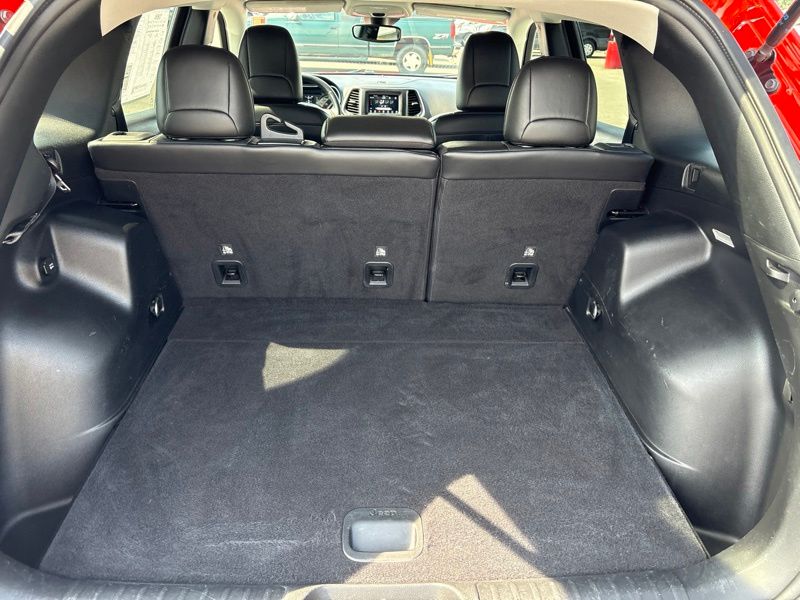 Used 2021 Jeep Cherokee SUV