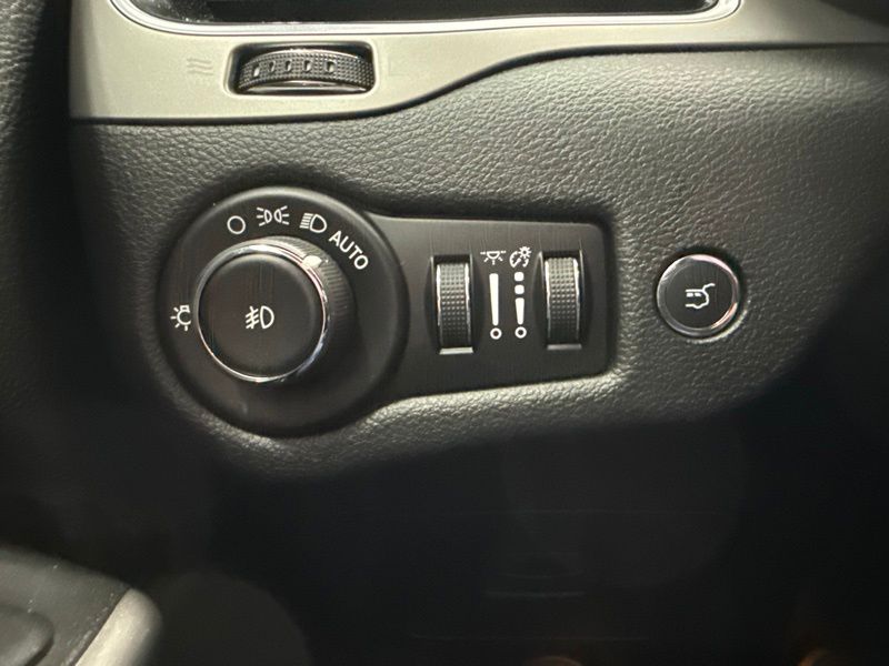 Used 2019 Jeep Cherokee SUV