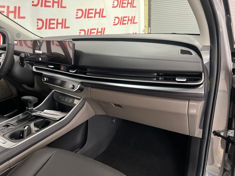 New 2027 Kia Carnival MPV Van