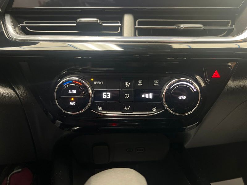 Used 2025 Chevrolet Trax SUV