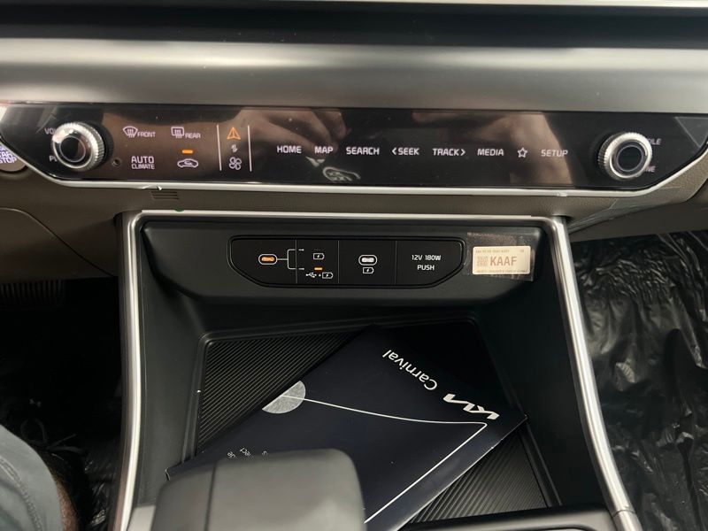 New 2027 Kia Carnival MPV Van