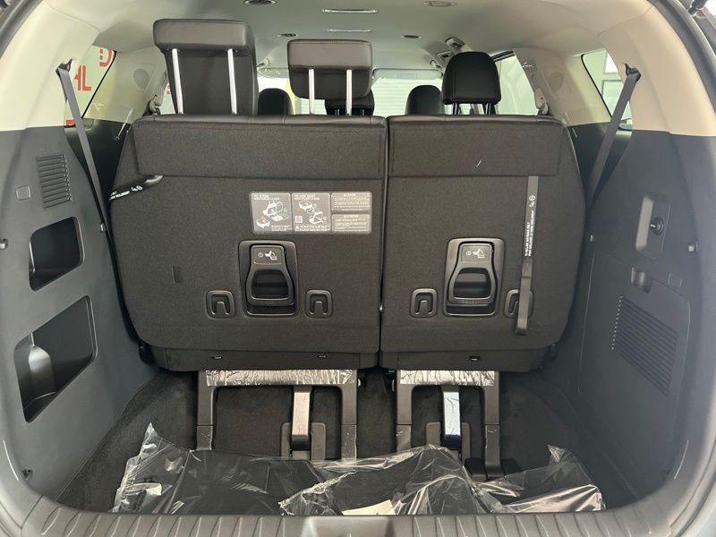 New 2026 Kia Carnival MPV Van