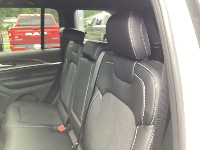 New 2026 Jeep Grand Cherokee SUV
