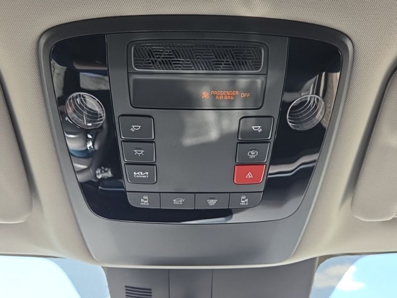New 2026 Kia Carnival MPV Van