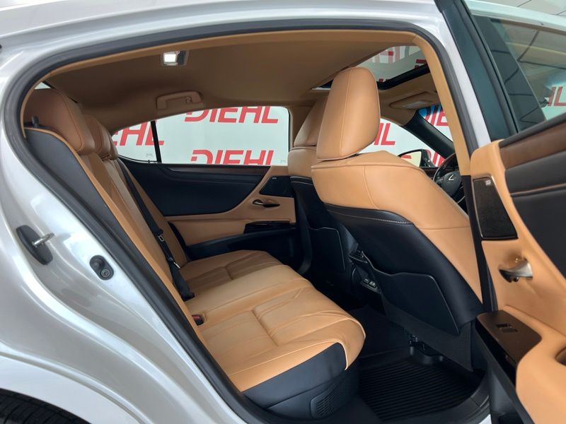 Used 2024 Lexus ES Sedan