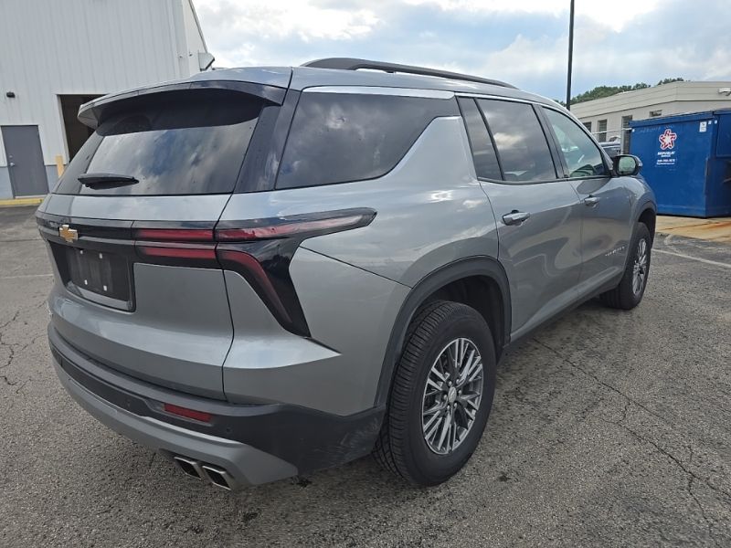 Used 2025 Chevrolet Traverse SUV