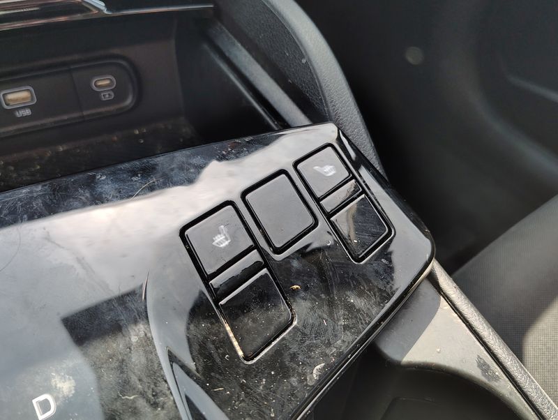 Used 2023 Kia Sportage Hybrid SUV