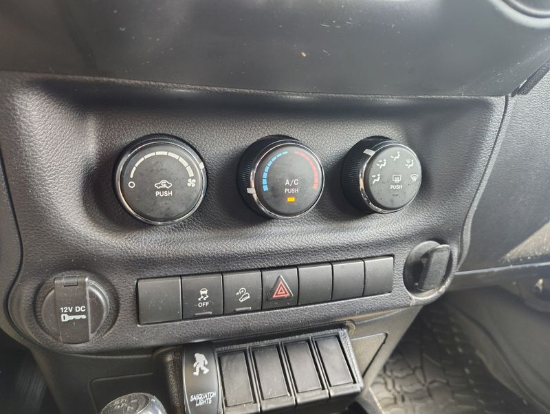 Used 2015 Jeep Wrangler SUV