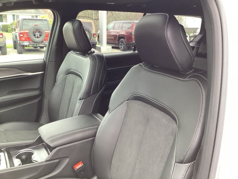 New 2026 Jeep Grand Cherokee L SUV