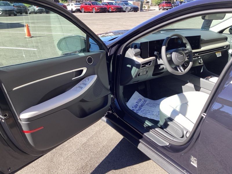New 2026 Hyundai Sonata Hybrid Sedan