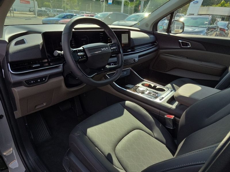 New 2027 Kia Carnival MPV Hybrid Van