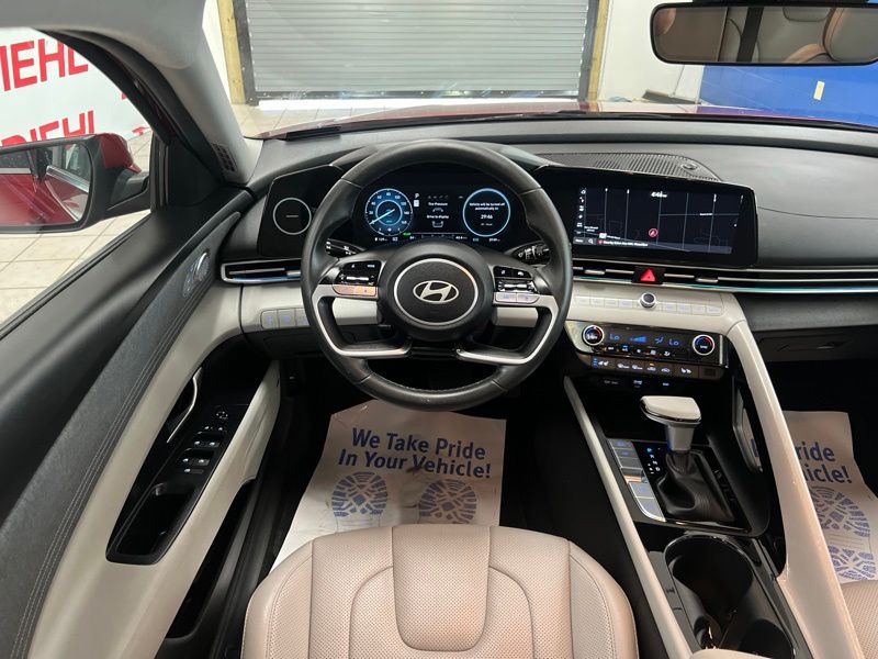 Used 2025 Hyundai Elantra Hybrid Sedan