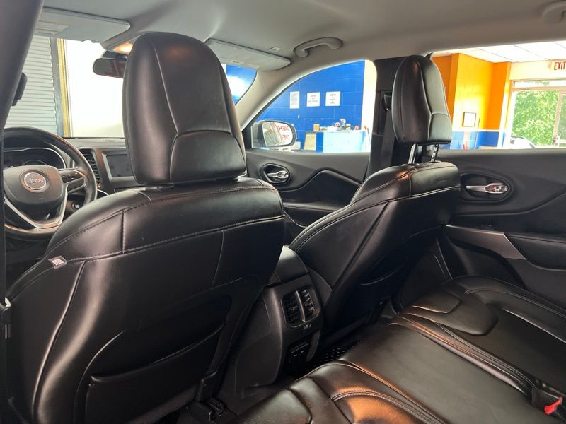 Used 2019 Jeep Cherokee SUV