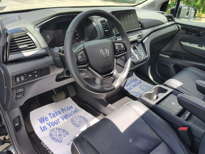 Used 2025 Honda Odyssey Van