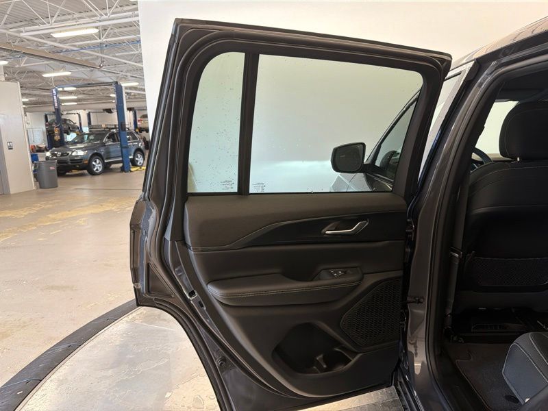 New 2026 Jeep Grand Cherokee SUV