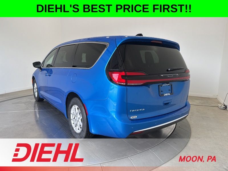 New 2027 Chrysler Pacifica Van