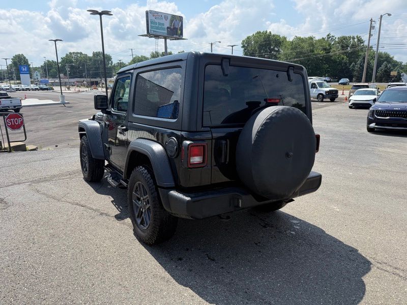 Used 2025 Jeep Wrangler SUV