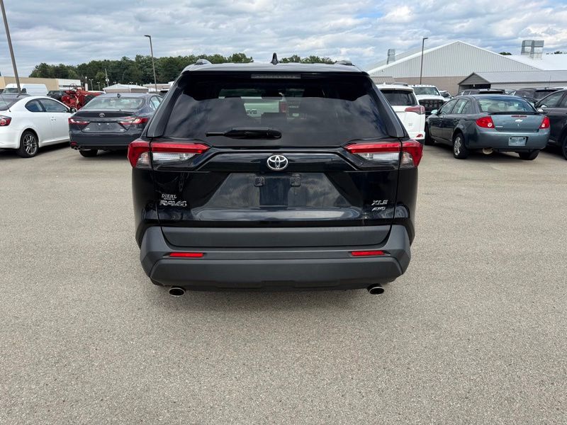 Used 2019 Toyota RAV4 SUV