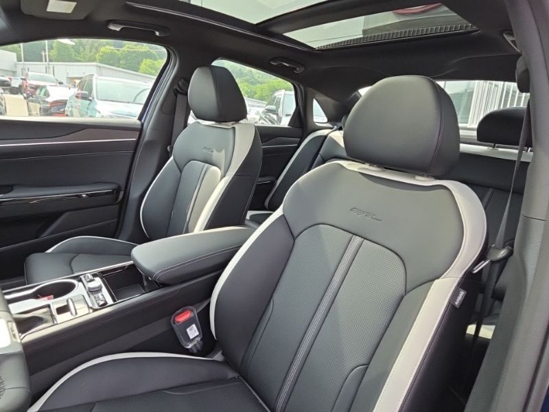 New 2026 Kia K5 Sedan