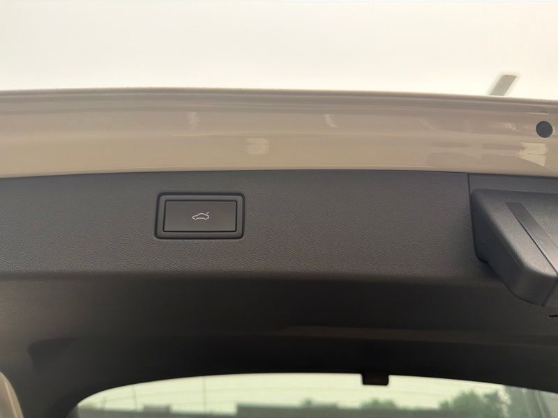 New 2026 Volkswagen Tiguan SUV