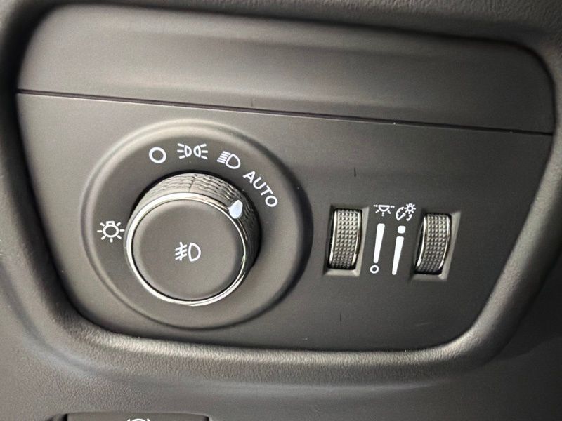 Used 2025 Jeep Grand Cherokee L SUV