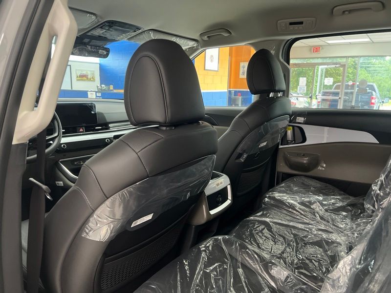 New 2027 Kia Carnival MPV Hybrid Van