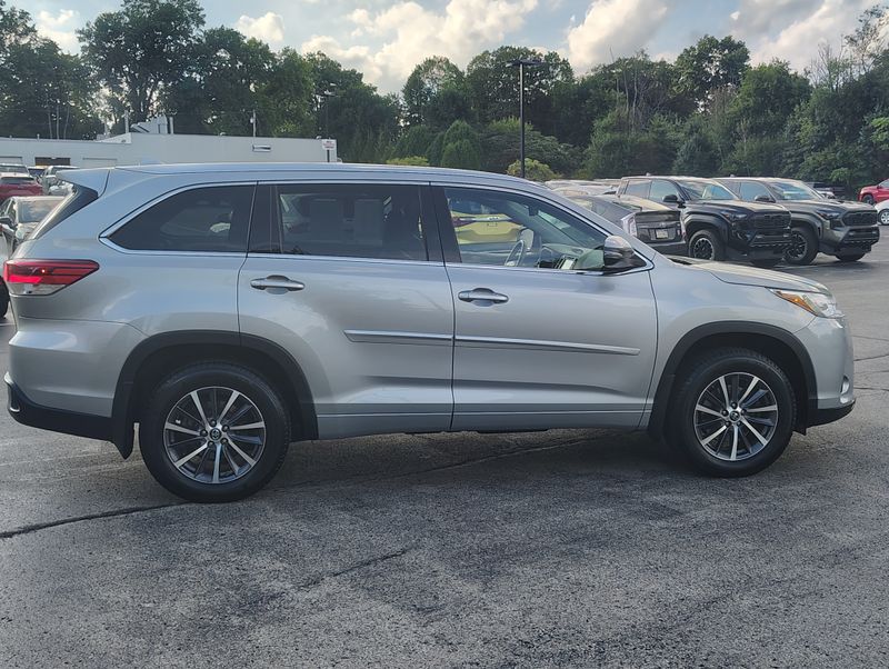 Used 2017 Toyota Highlander SUV