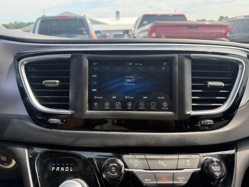 Used 2019 Chrysler Pacifica Van