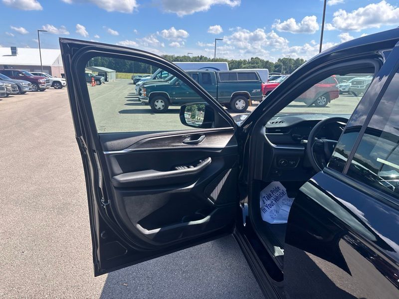 Used 2026 Jeep Grand Cherokee SUV
