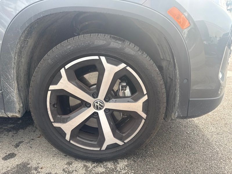 Used 2025 Volkswagen Tiguan SUV