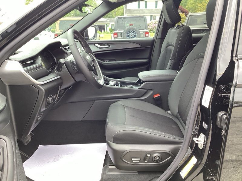 New 2026 Jeep Grand Cherokee SUV