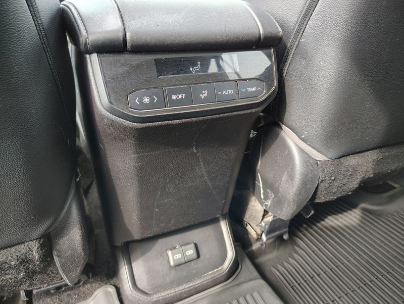 Used 2023 Toyota Highlander SUV