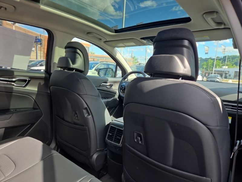 New 2026 Kia Sportage Hybrid SUV