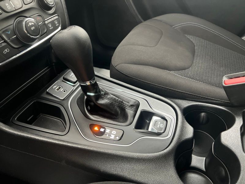 Used 2019 Jeep Cherokee SUV