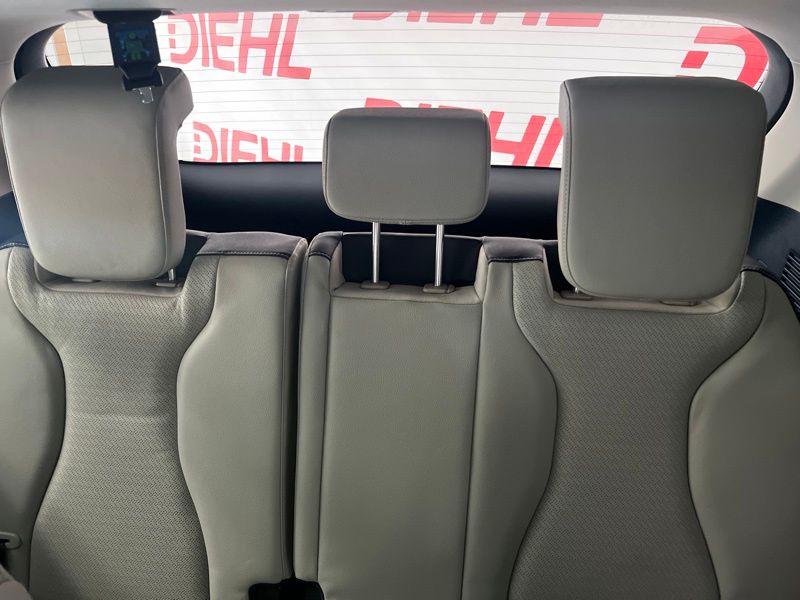 New 2026 Kia Carnival MPV Van