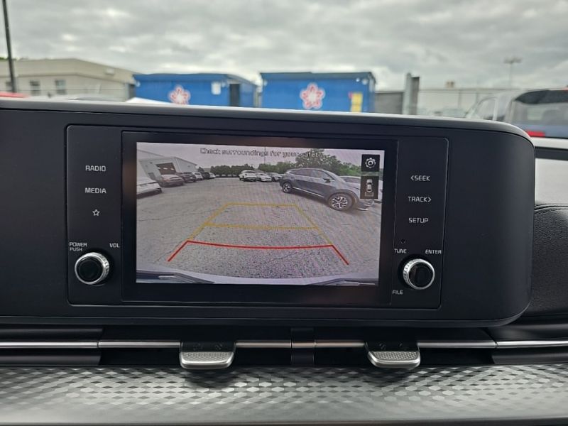 Used 2022 Kia Carnival Van