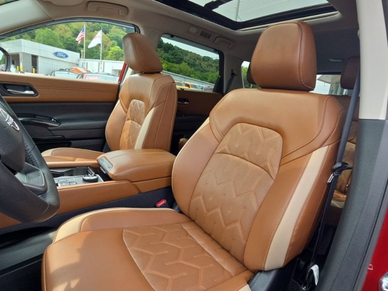 Used 2026 Nissan Pathfinder SUV