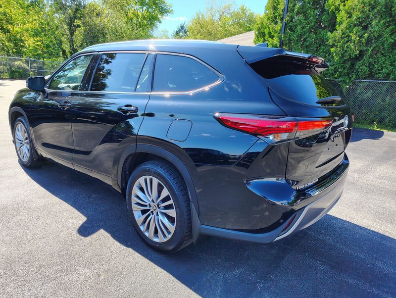 Used 2022 Toyota Highlander SUV