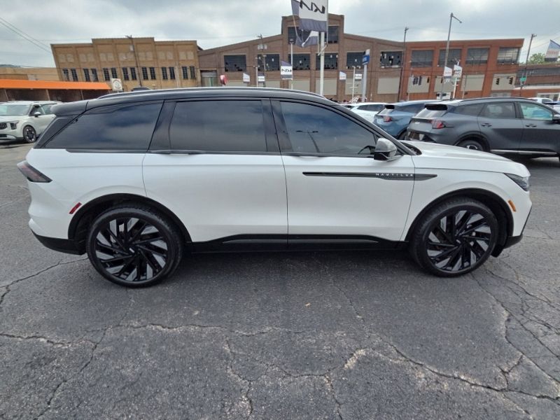 Used 2025 Lincoln Nautilus SUV