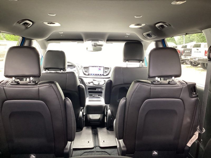 New 2027 Chrysler Pacifica Van