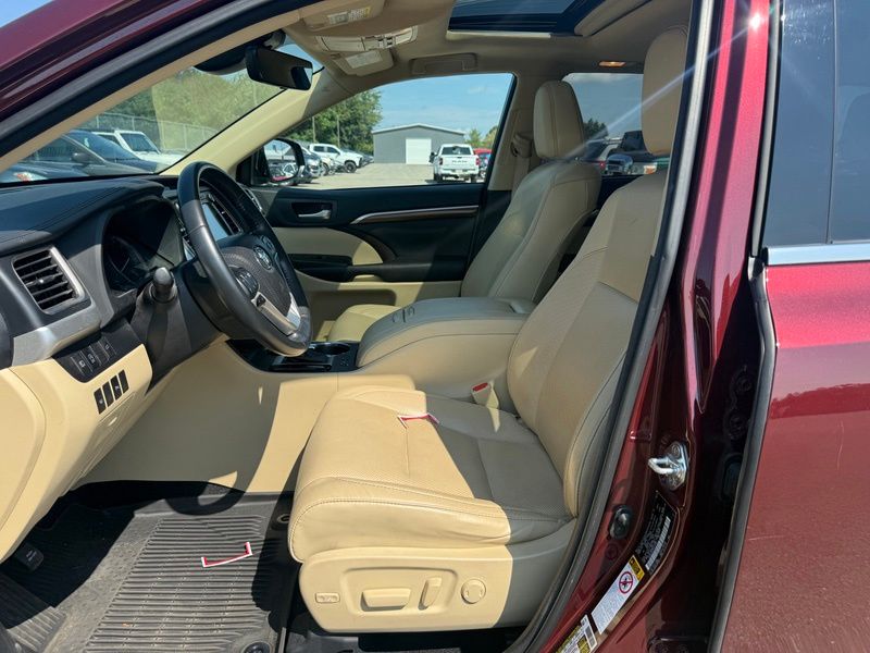 Used 2017 Toyota Highlander SUV