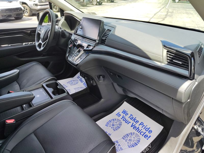 Used 2025 Honda Odyssey Van