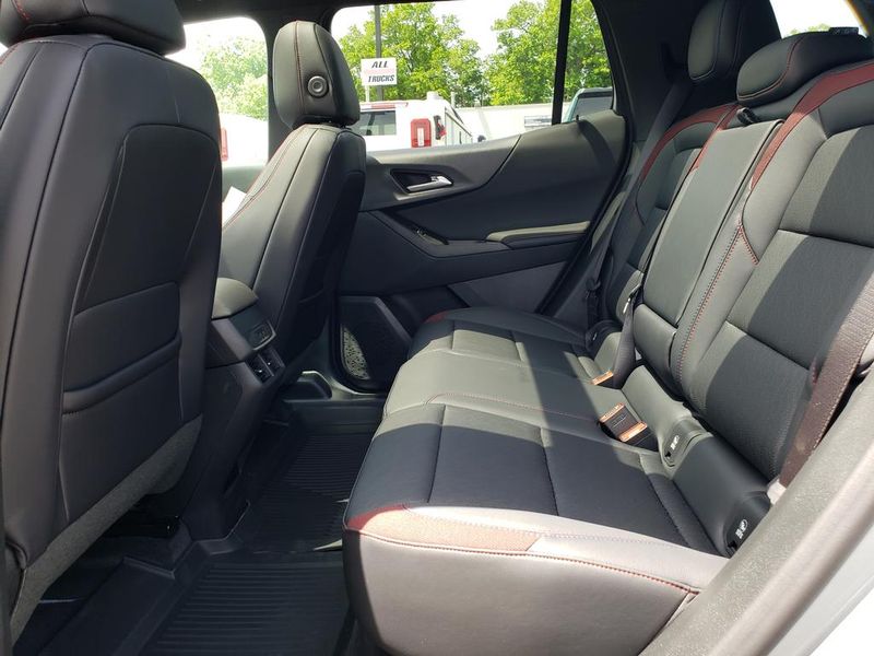 New 2026 Chevrolet Equinox SUV