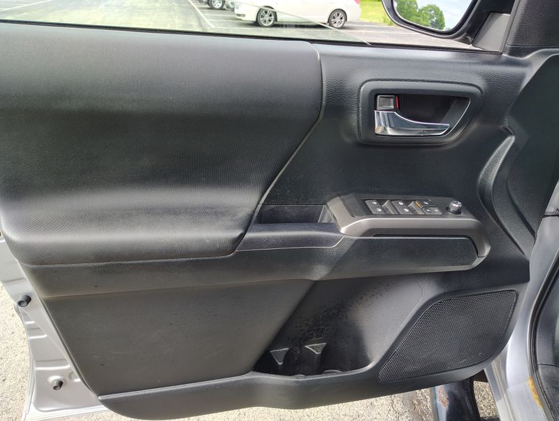 Used 2017 Toyota Tacoma Truck
