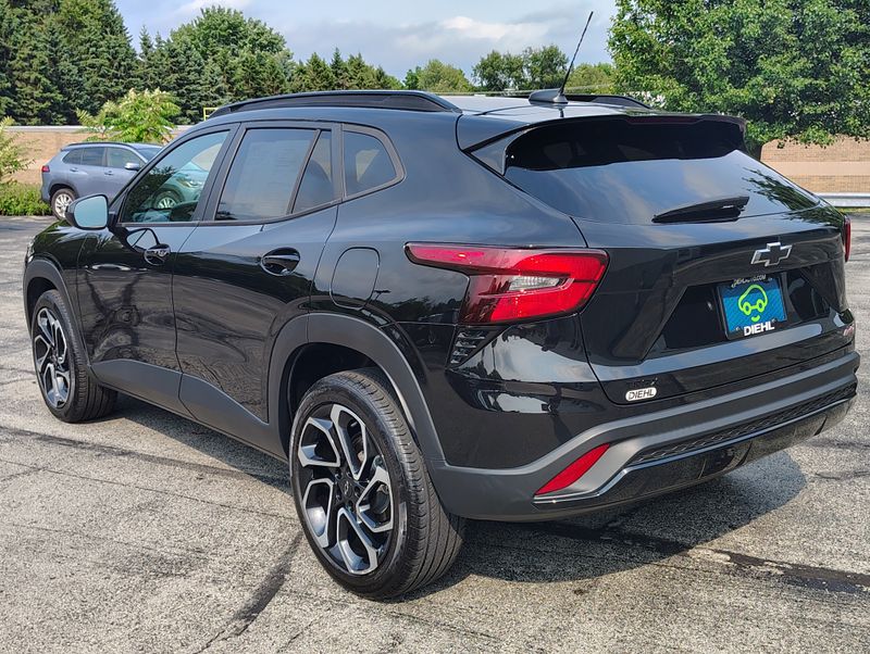 Used 2024 Chevrolet Trax SUV