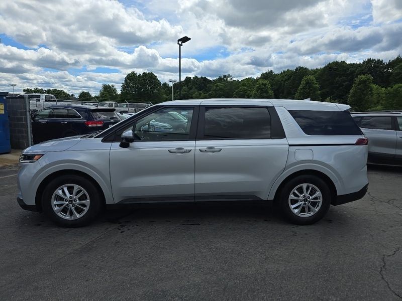 Used 2022 Kia Carnival Van