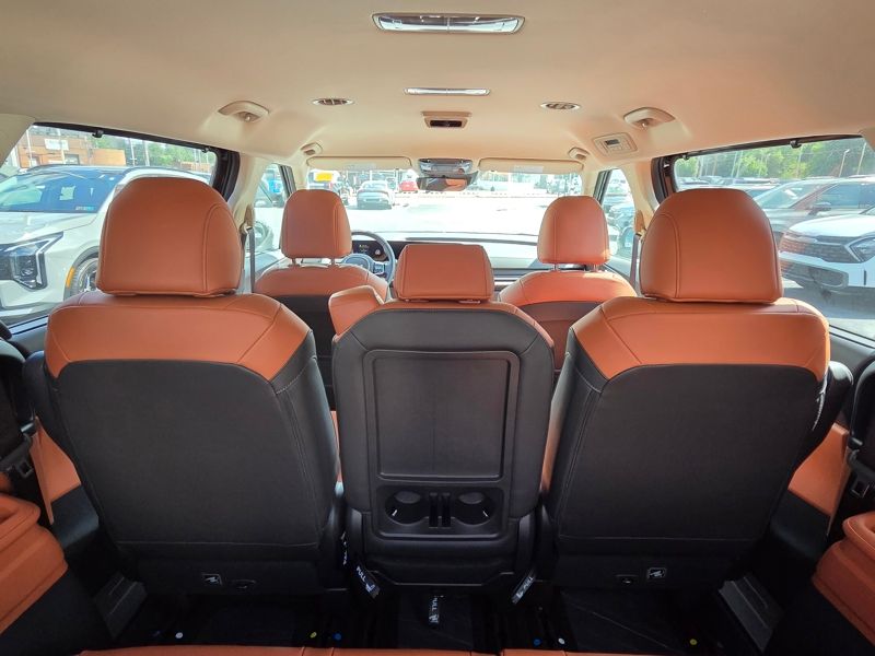 New 2026 Kia Carnival Hybrid Van